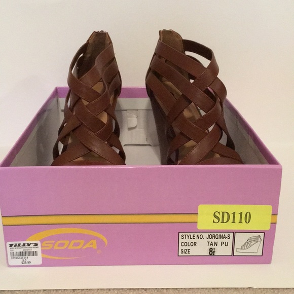 Soda brown/tan strap wedges (4.5”) - Picture 4 of 4